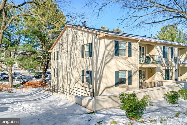 property at 5902 Surrey Hill Pl