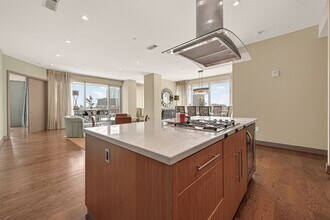 1600 Post Oak Blvd, Unit 1005 in Houston, TX - Building Photo - Building Photo