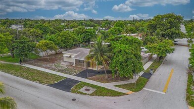 242 NE 26th Ct in Pompano Beach, FL - Building Photo - Building Photo