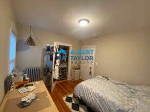 21 Moraine St in Boston, MA - Foto de edificio - Building Photo