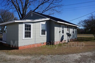 2577 Jonesboro Rd in Dunn, NC - Building Photo - Building Photo