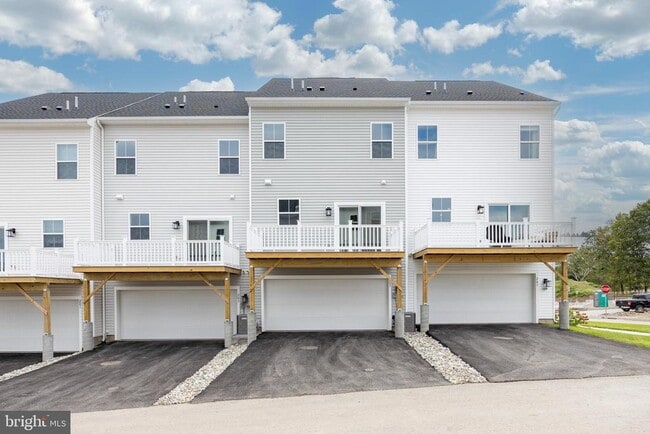 205 Bronze St in Phoenixville, PA - Building Photo - Building Photo
