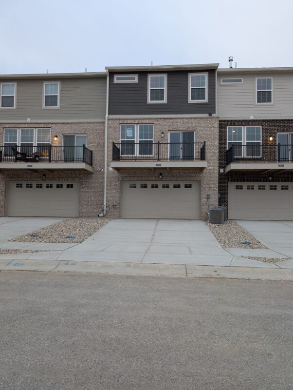 6670 Halsey St in Zionsville, IN - Foto de edificio - Building Photo