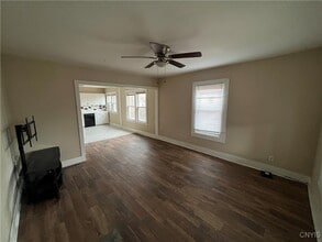217 W Yates St in East Syracuse, NY - Building Photo - Building Photo