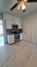 6130 SW 64th Ave in South Miami, FL - Building Photo - Building Photo