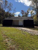 135 Regent St in Spartanburg, SC - Building Photo