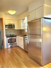 2448 Twin Lakes Dr in Uniontown, OH - Building Photo - Building Photo