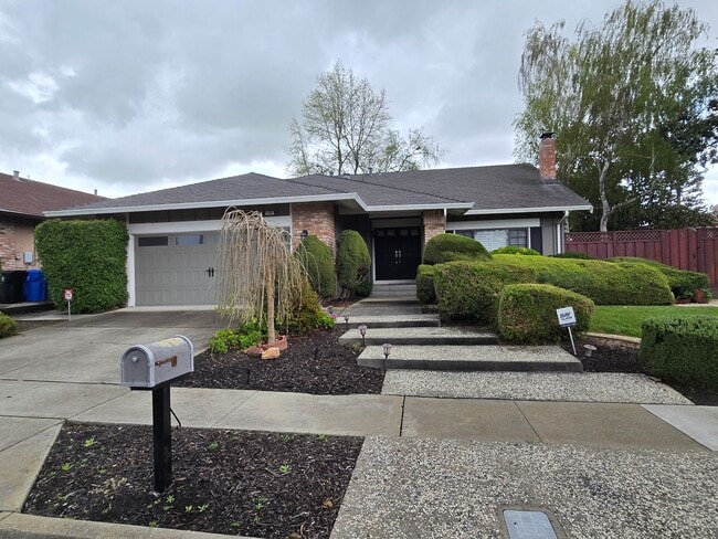 property at 115 Espada Pl