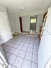 3630 Douglas Ave-Unit -4c in Kalamazoo, MI - Building Photo - Building Photo