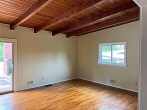 331 N Coleman Rd in Roswell, GA - Building Photo - Building Photo