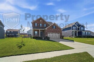 414 Sydney Dr in Tipp City, OH - Building Photo