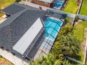 227 SE 45th Terrace in Cape Coral, FL - Foto de edificio - Building Photo