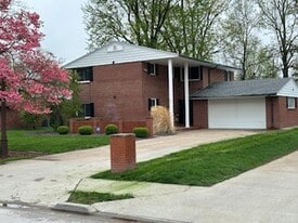 2220 Aldo Blvd in Quincy, IL - Building Photo