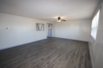 425 S George Nigh Expy in Mcalester, OK - Building Photo - Building Photo