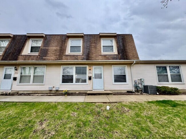 property at 1681 Queensbury Cir