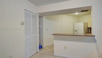 9705 Fontainebleau Blvd in Miami, FL - Building Photo - Building Photo