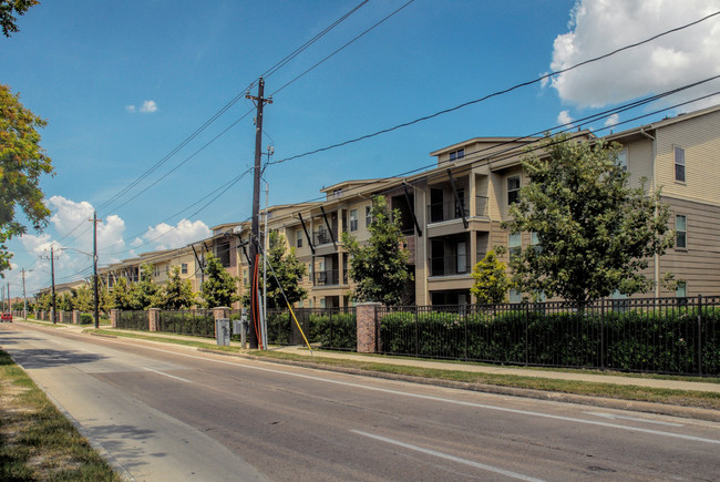 AveCDC Terrace in Houston, TX - Foto de edificio - Building Photo