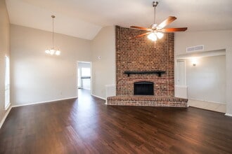1385 Southridge Dr in Lancaster, TX - Building Photo - Building Photo