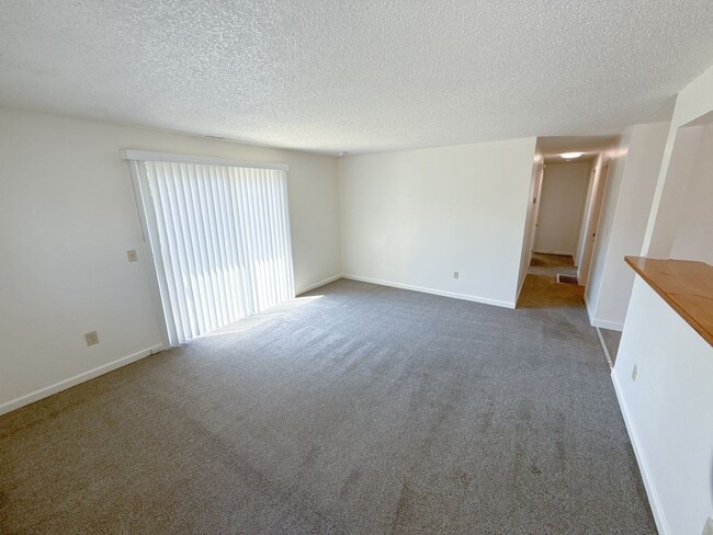 3037 Kane St in Klamath Falls, OR - Building Photo - Building Photo