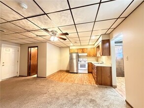 24 W Pike St, Unit 3 in Canonsburg, PA - Building Photo - Building Photo