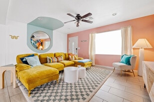 1101 E Ruth Ave in Phoenix, AZ - Building Photo