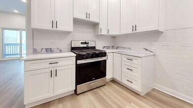 2613 N Halsted St in Chicago, IL - Building Photo - Building Photo