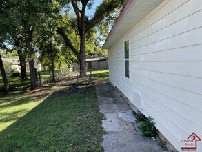 906 SW G Ave in Lawton, OK - Building Photo - Building Photo