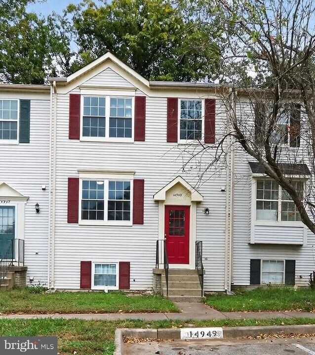 14949 Enterprise Ln in Woodbridge, VA - Building Photo