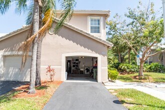 1999 Madeira Dr in Weston, FL - Building Photo - Building Photo