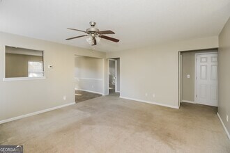 4250 Winston Cir in Atlanta, GA - Building Photo - Building Photo