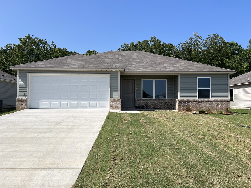 15 Barn Cat Wy in Conway, AR - Building Photo