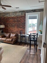 13 W Park Sq NE, Unit Ste D in Marietta, GA - Building Photo - Building Photo