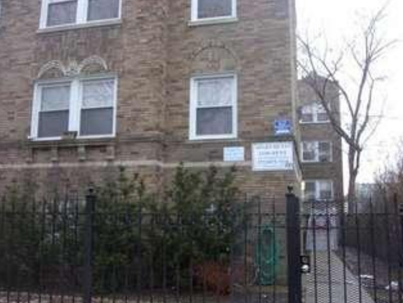 2242 N Monticello Ave in Chicago, IL - Building Photo