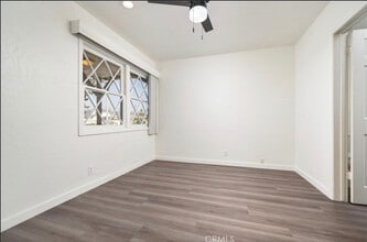 523 Larkin Dr, Unit 26 in Covina, CA - Foto de edificio - Building Photo