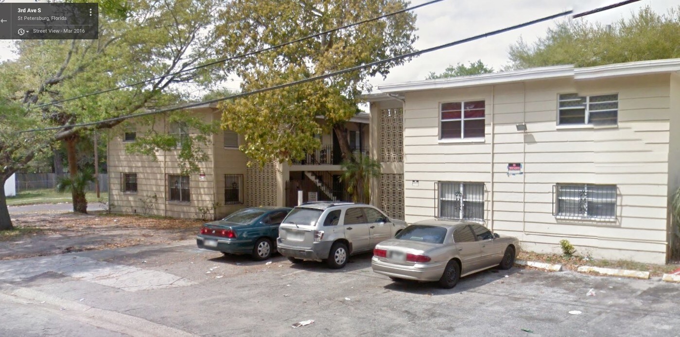 3433 3rd Ave S in St. Petersburg, FL - Building Photo