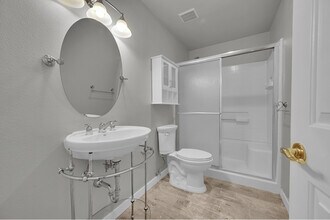 11101 E Alameda Ave in Aurora, CO - Foto de edificio - Building Photo