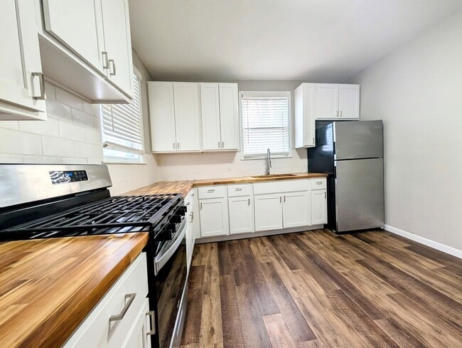 328 N G St in Oskaloosa, IA - Building Photo - Building Photo