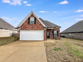 8616 Hayes Dr in Southaven, MS - Building Photo