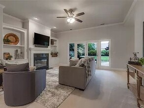 1480 Arch Way in Chico, CA - Building Photo - Building Photo