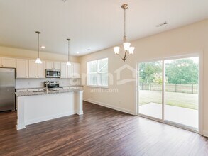 4817 Chutney Dr in Nashville, TN - Foto de edificio - Building Photo