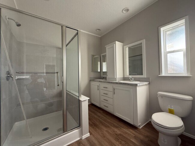 492 Driftwood Dr in Ellenton, FL - Building Photo - Building Photo