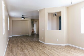 1762 Champagne St in Tulare, CA - Building Photo - Building Photo