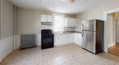 244 Cypress St, Unit #1 in Brookline, MA - Building Photo - Building Photo