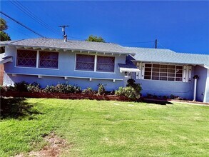 11543 Swinton Ave in Los Angeles, CA - Building Photo - Building Photo