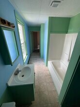 9 Commercial St, Unit #3 in Hartland, ME - Building Photo - Building Photo