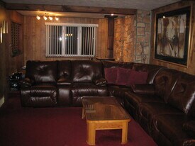 41 E Kerr St in Uniontown, PA - Building Photo