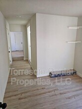 333 S San Eduardo Ave in San Antonio, TX - Building Photo - Building Photo