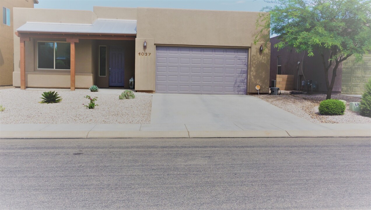 1037 Wagner Pl in Sierra Vista, AZ - Building Photo