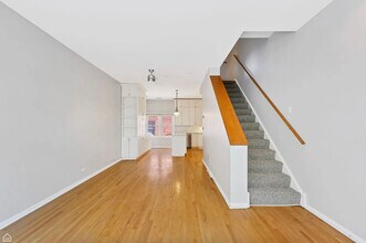 855 W Erie St, Unit 119 in Chicago, IL - Building Photo - Building Photo