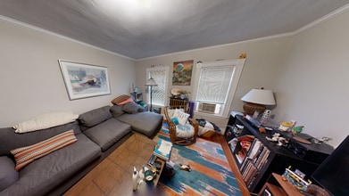 262 Lake Ave, Unit 3 in Newton, MA - Foto de edificio - Building Photo